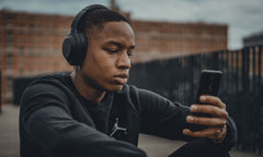 ¿Pueden los auriculares cambiar la forma de tu cabeza?