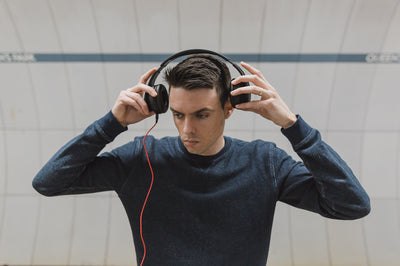 Kabelgebunden oder kabellos: Welcher ist der beste Kopfhörer für das Fitnessstudio?